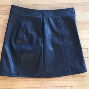 Guess leather skirt BLACK Size 6